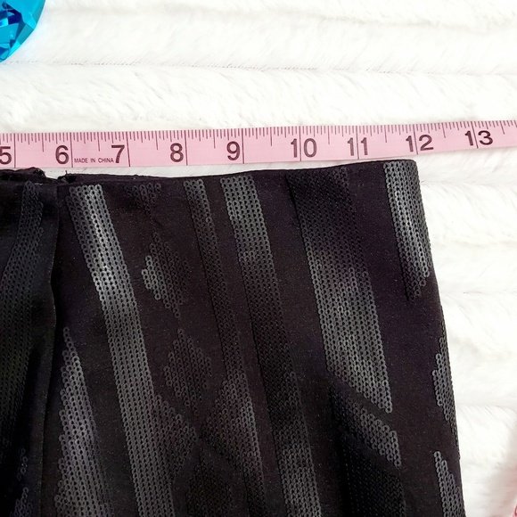 H & M Black matte sequin mini skirt size 2 - Picture 3 of 8